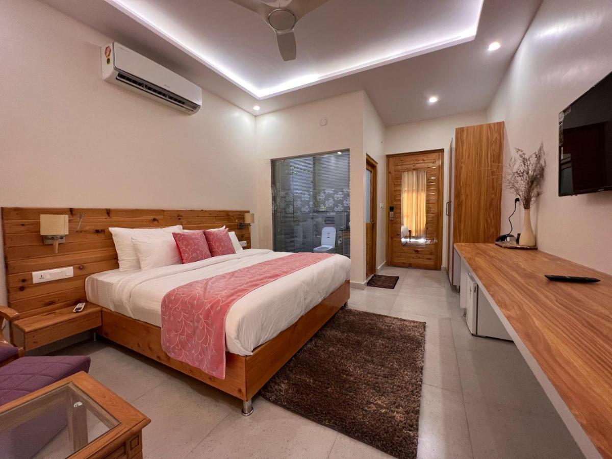 Hotel Dandelion By The Hills Lakhwār Exterior foto